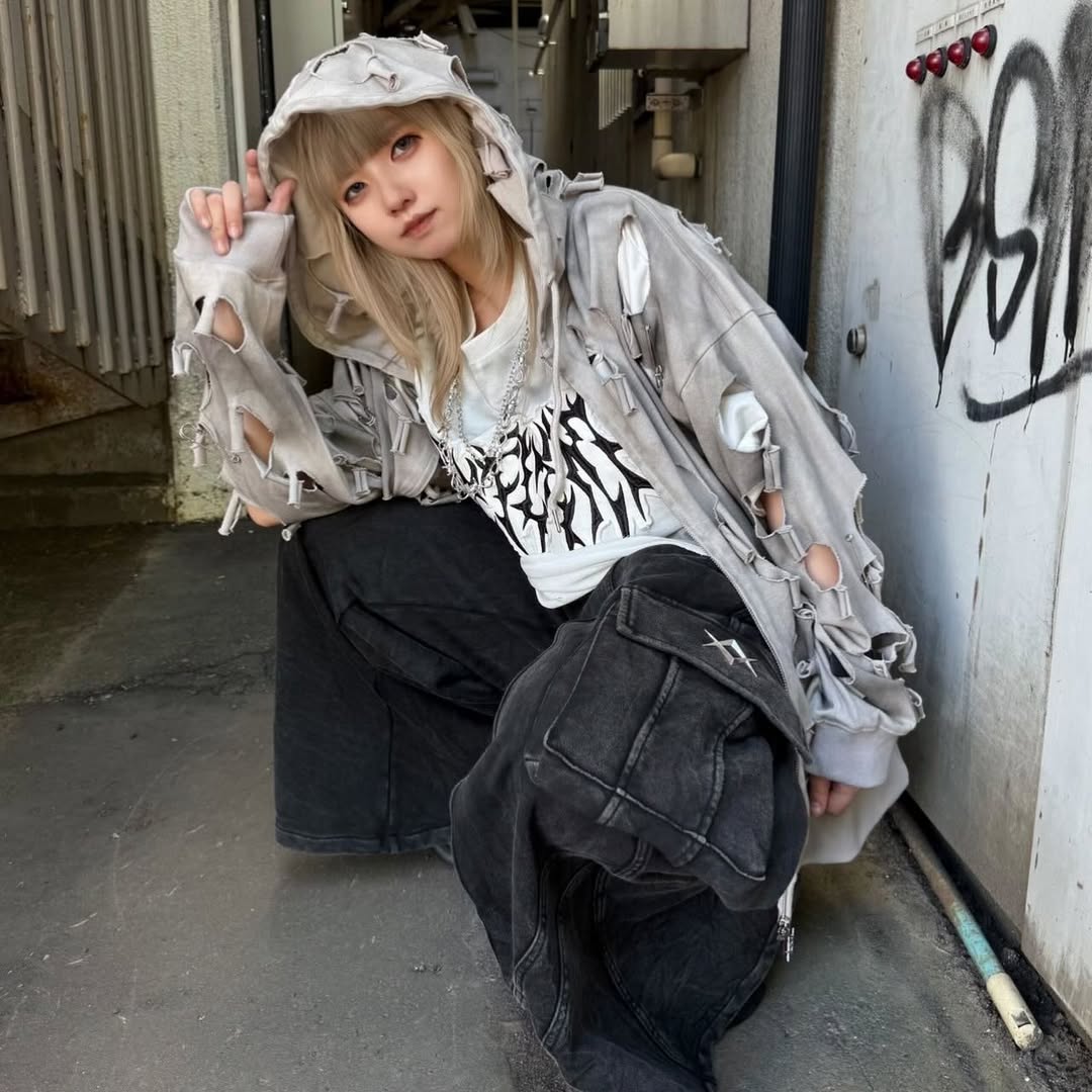 【STAFF】