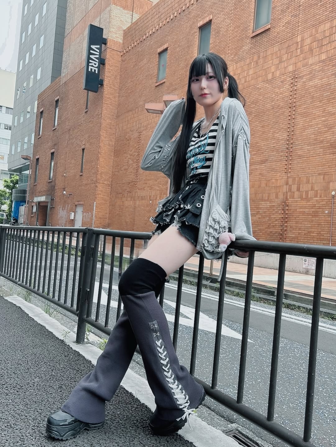 【STAFF】