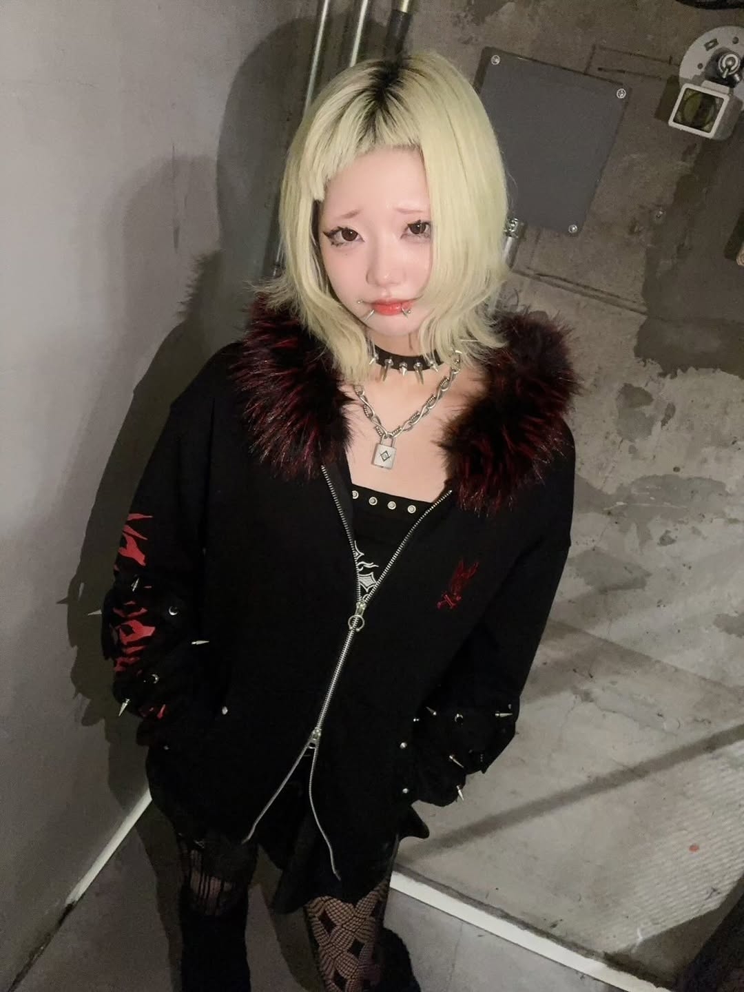 【STAFF】